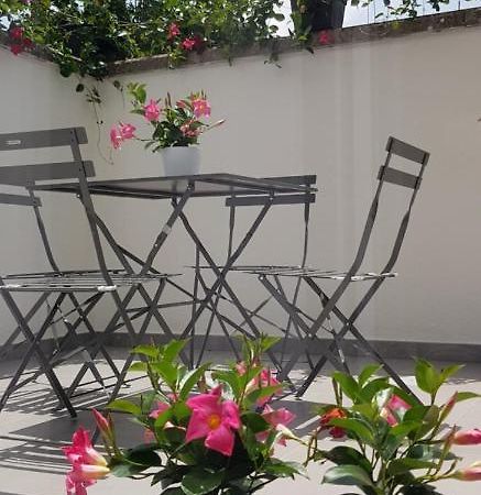 Il Cortile Segreto - Con Parcheggio Privato Apartamento Lecce Exterior foto