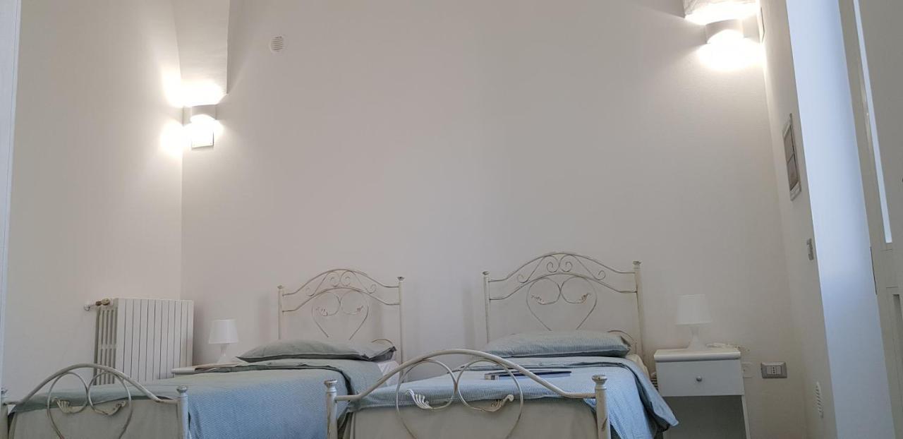 Il Cortile Segreto - Con Parcheggio Privato Apartamento Lecce Exterior foto