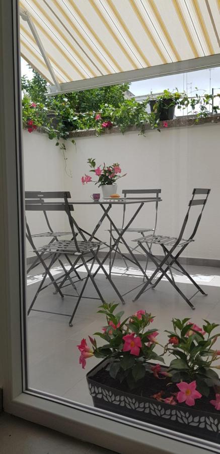 Il Cortile Segreto - Con Parcheggio Privato Apartamento Lecce Exterior foto